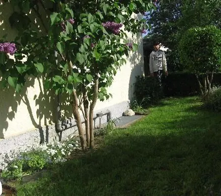 Сasa de vacaciones In Mit Priv Garten